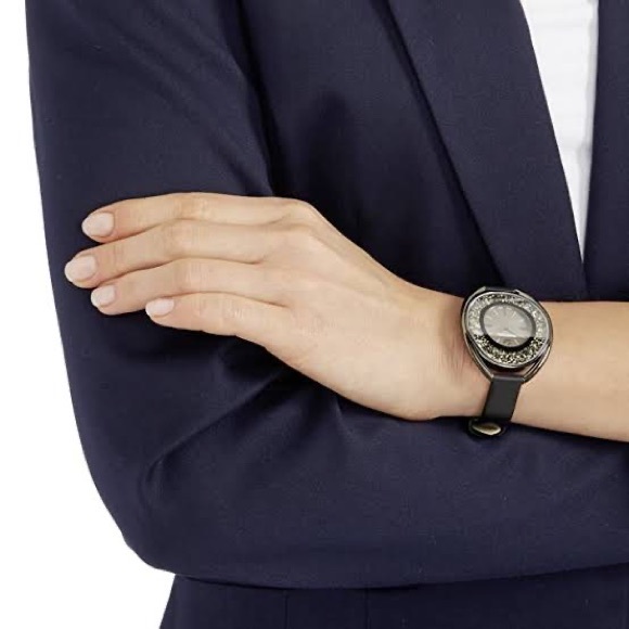 🤩 SWAROVSKI Oval Analog Brown Dial Ladies Watch. Item No : 5158517 - Picture 13 of 15